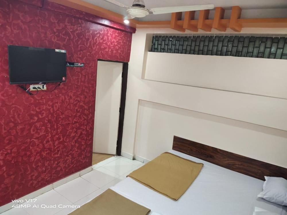 Sai Ganesh Guest House Shirdi Exterior photo